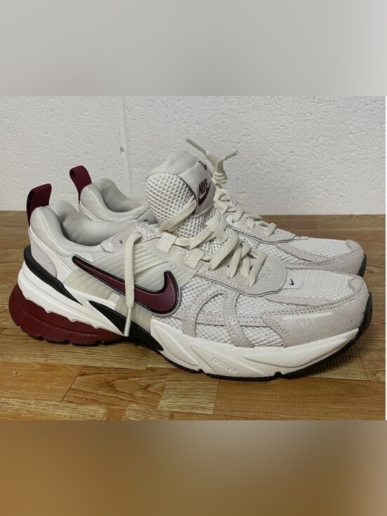 Nike Shoes - New Nike Y2K Run SE Women's Shoes White/ Black/ Team Red Sneakers -  Size 9.5